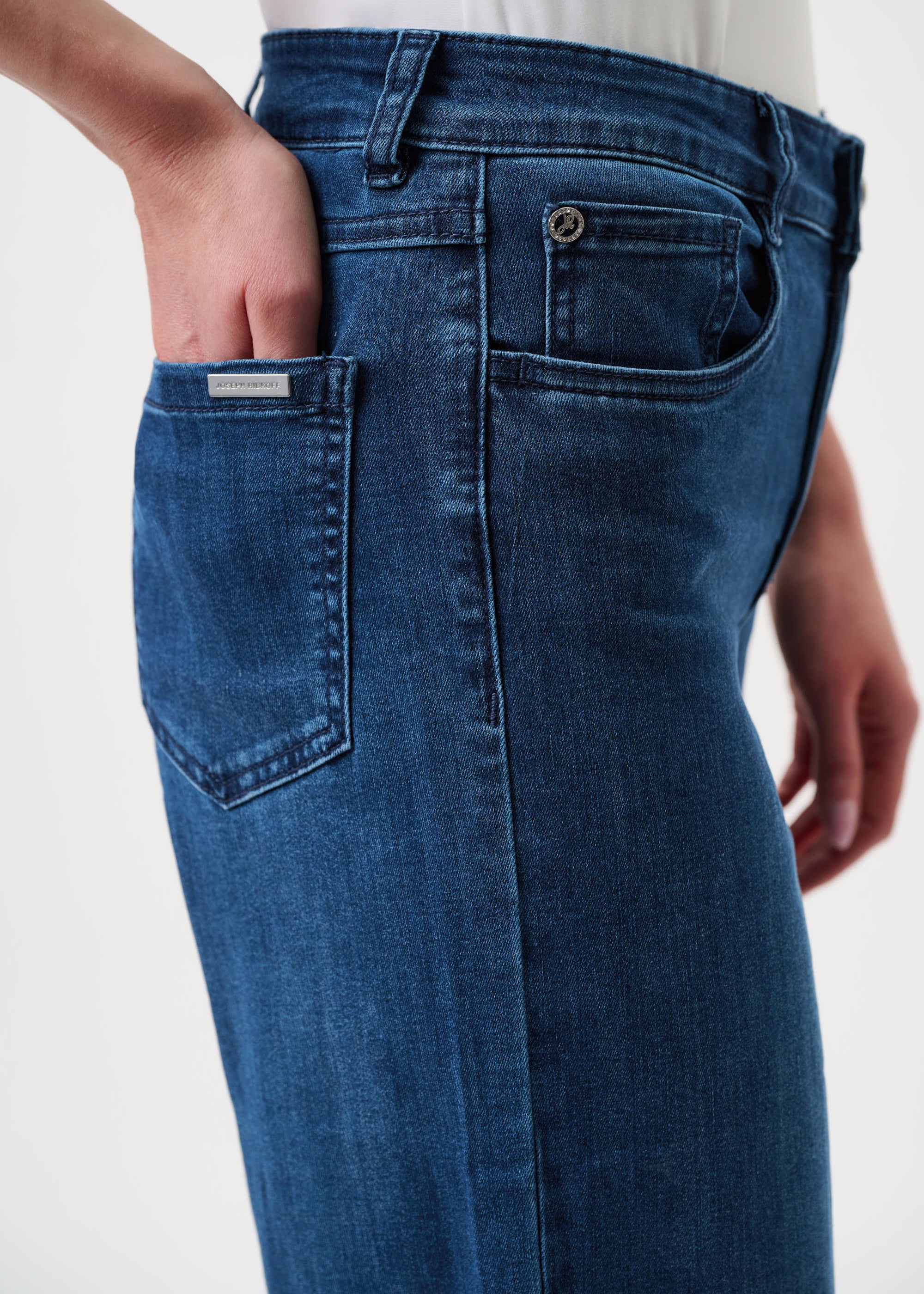 Goldie | Classic Wide-Leg Stretch Jeans - Medium Blue