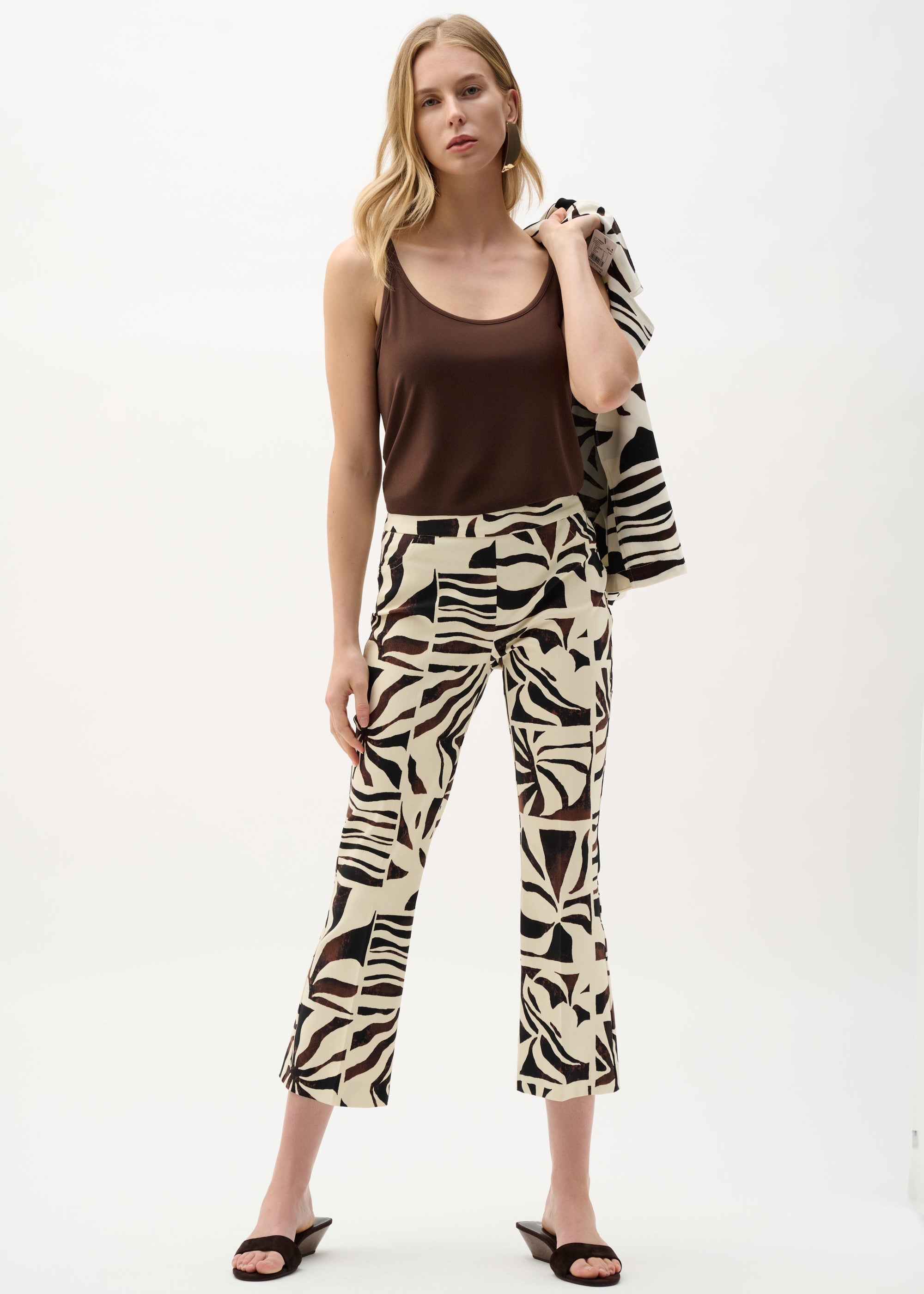 Tropical Print Flared Pull-On Pants
