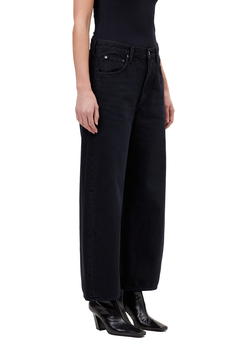 Low Curve Jean Crop