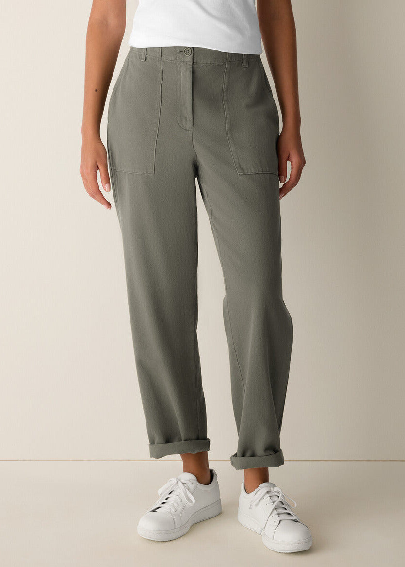 Tapered Ankle Pant